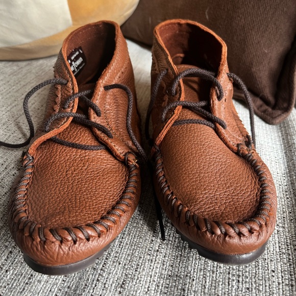 Minnetonka Booties - Picture 1 of 6